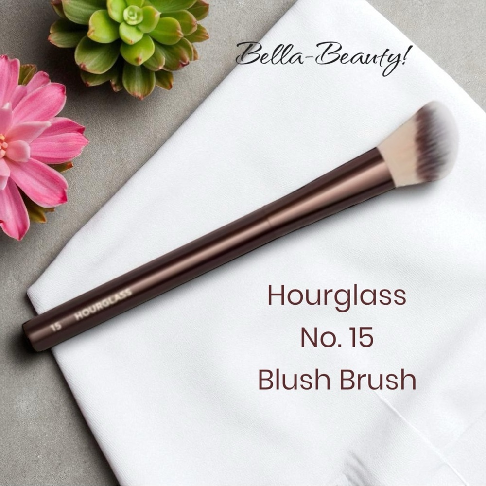 Hourglass No. 15 Blush Brush   ~NEW~ - Picture 2 of 10